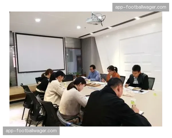 退役车手转型：前世界冠军在曼彻斯特开设心理健康支持工作室